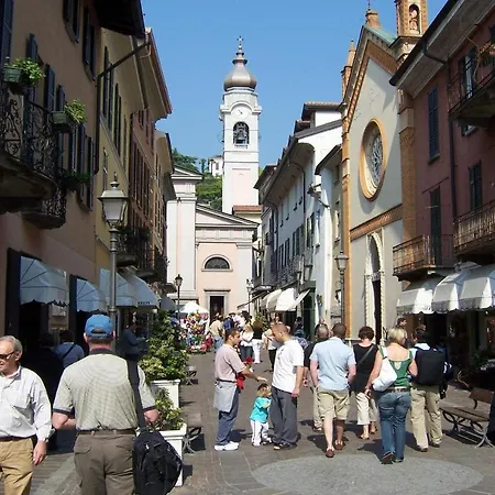 Sleeps 4 Pool Air Con Menaggio