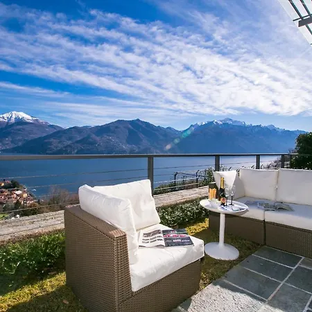 Apartment Sleeps 4 Pool Air Con