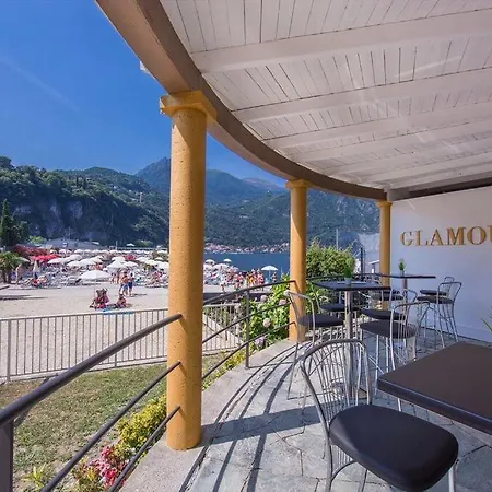 Sleeps 4 Pool Air Con * Menaggio